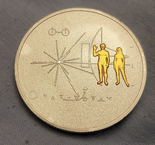 Pioneer Space Explorer Silver Gold Coin Earths Location Naked People NASA Retro - Imagen 1 de 24