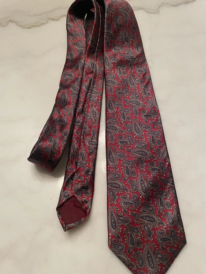 Corbata Bachrach Vintage 100% SEDA Paisley Rojo Azul Plata Hecha en Italia Foto 2 de 4