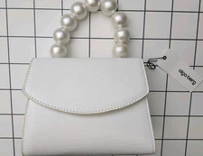  Olga Berg NWT. Peta White Faux Pearl handle Handbag Evening  bag. Bride. $95