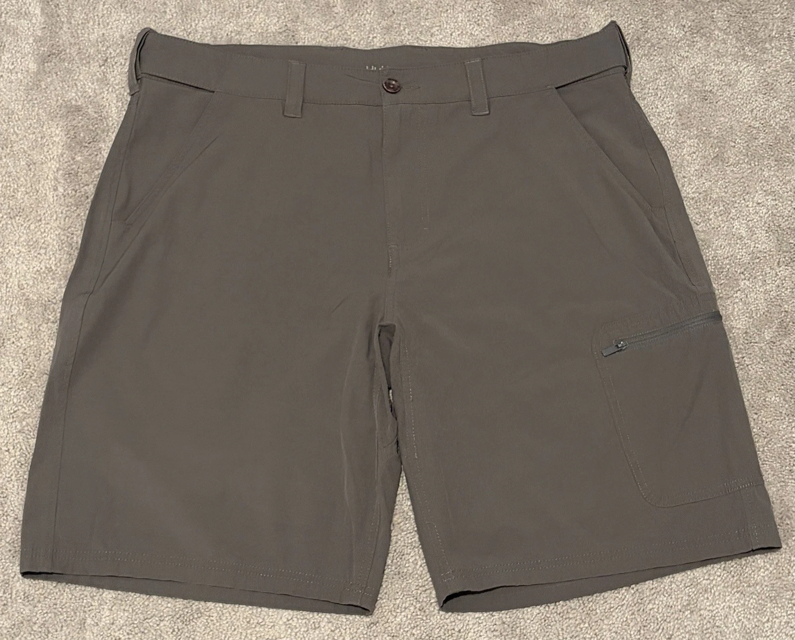 HUK Men’s Gray Outdoor Fishing Performance Shorts Size XL Measured 38x10