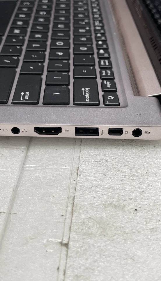 Notebook ASUS ZenBook UX310UA 13,3" Intel Core i5 Ultrabook Leve SEM HDD - Imagem 3 de 4