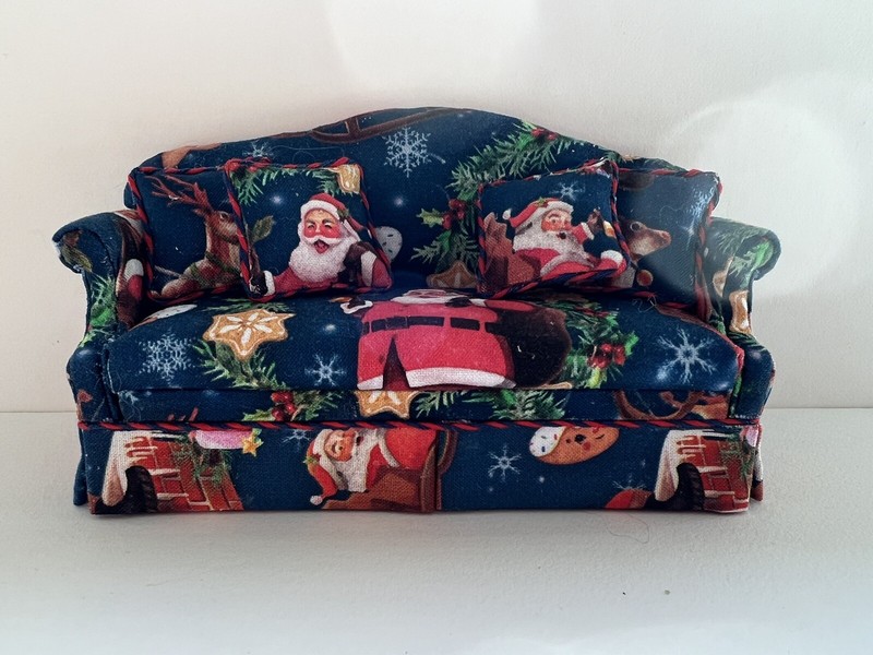Dollhouse Miniatures Artisan OOAK Christmas Santa Couch