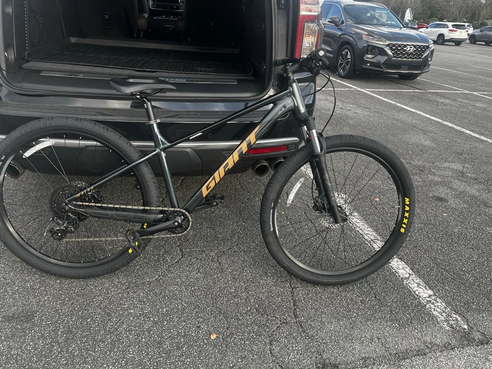 Mountain Bike 29" Dual Suspension 9-Speed Aluminum Frame with Disc Brakes - Image 2 of 4