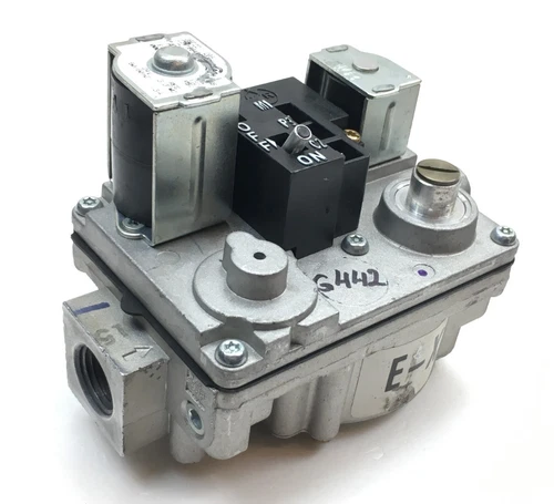 White Rodgers 36E22 209 HVAC Furnace Gas Valve C341004P01 in/out 1/2" used #G442