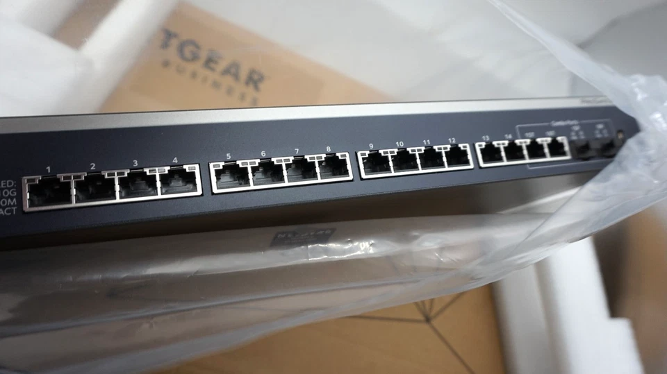 NetGear ProSAFE XS716T-100NES 16 Port 10G Smart Managed Switch New in oem box - Image 3 of 4