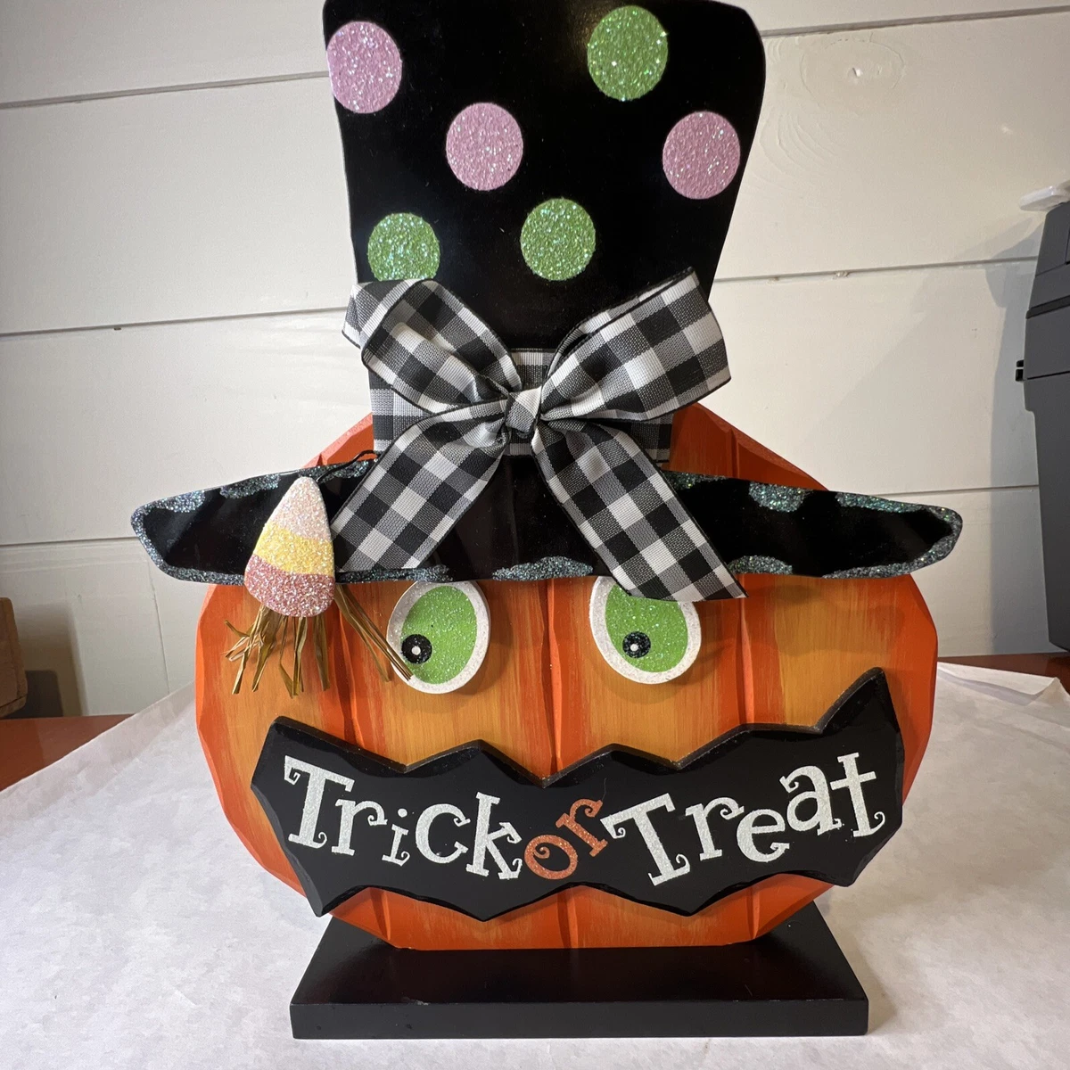 Halloween Pumpkin Trick or Treat Wooden Painted Decoration Hobby Lobby 2012