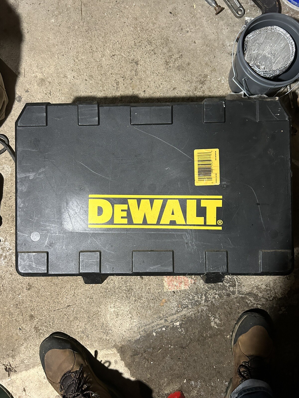 4  Pc DeWalt 18V Cordless Tool Set: Drill,2 Saws,Worklite, 3 Batteries , charger