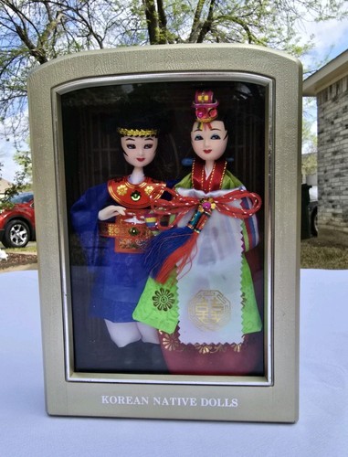 Vintage Korean Native Dolls Ceremonial Wedding Vibrant Colors Display Case - Picture 1 of 9