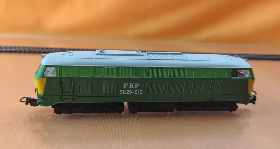 Piko HO Gauge DB Class 218 in PKP Polish Livery - Boxed: Wrong Box & Re-Liveried - Image 4 of 4