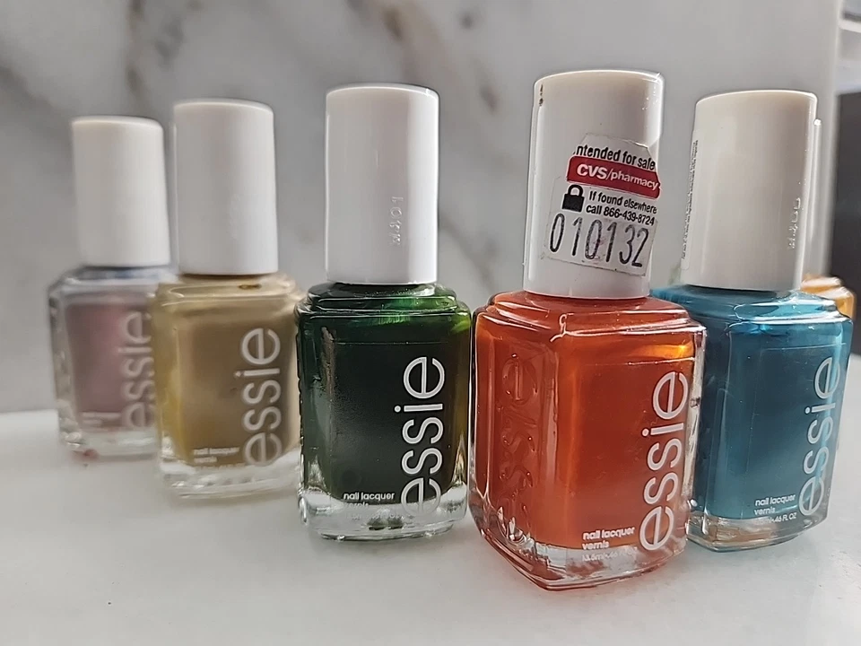 Lote de 8 Esmaltes de Uñas Essie #309-1756-1754-1755-1759-1742-752-1758. Foto 2 de 4