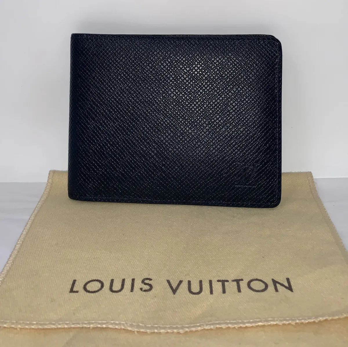 Louis Vuitton Multiple Wallet Taiga Leather Blue Marine SOLD-OUT! AUTHENTIC  💙