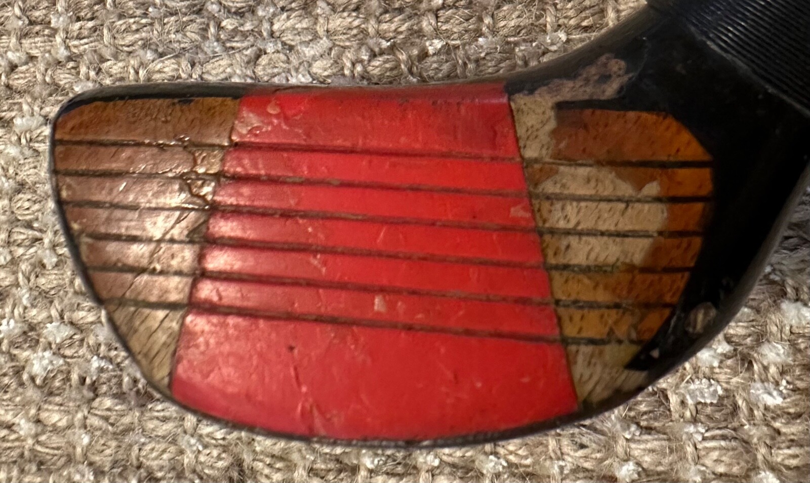 как выглядит PAIR OF VINTAGE GOLF CLUBS SPALDING PERSIMMON 2 1/2 and 3 WOOD REGISTERED A84675 фото