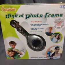 Digital Concepts Keychain Digital Photo Frame 1.1" Display Holds 180 Images