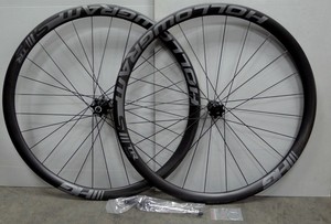 hollowgram carbon wheels