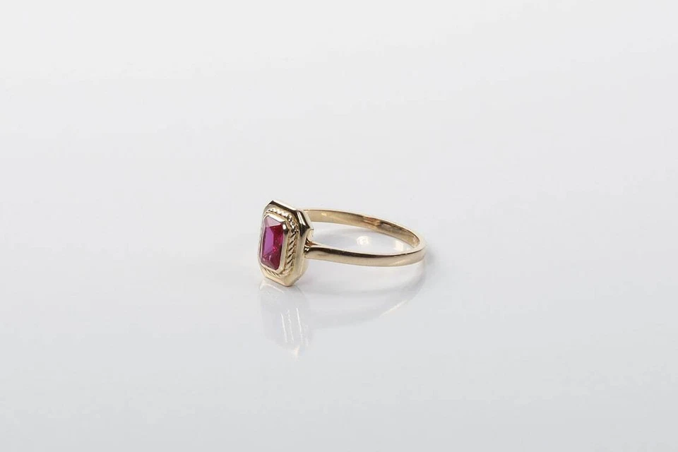 1.15 Ct Ruby Bezel Ring 10k Solid Yellow Gold - Image 3 of 4