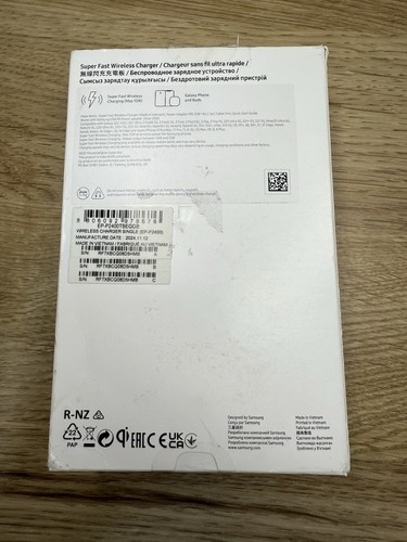 SAMSUNG 15W Super Fast Wireless Charger Pad - Picture 6 of 6