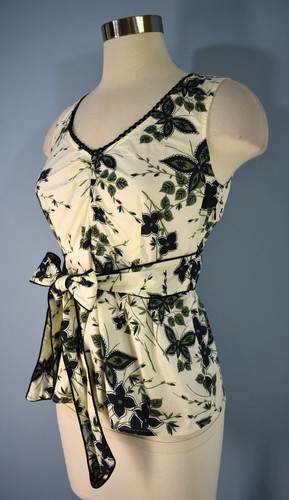ODILLE Anthropologie Top 2 ärmellos Bindegürtel Blumen Schmetterling Print grün - Bild 4 von 4