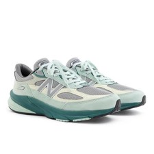 New Balance Unisex Made in USA 990v6 Shoe