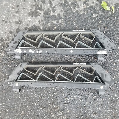 Set of 2x Yakima SkiSlope Ski Roof Mount Rack for Round Bars