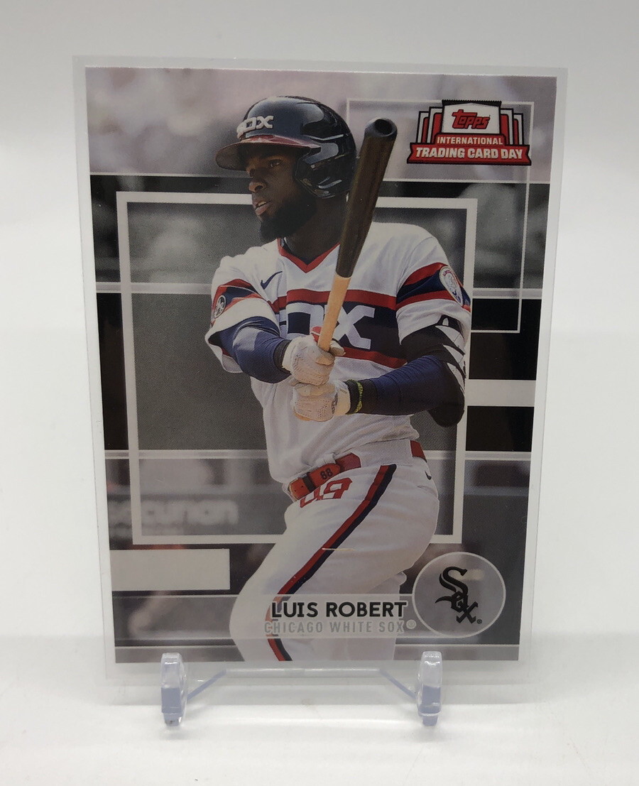 2022 Topps International Trading Card Day Luis Robert #NTCD-7