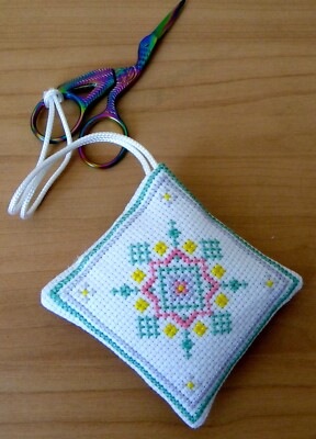 Kreuzstichmuster Von Florashell - Geometrische Blumen Scherenhalter