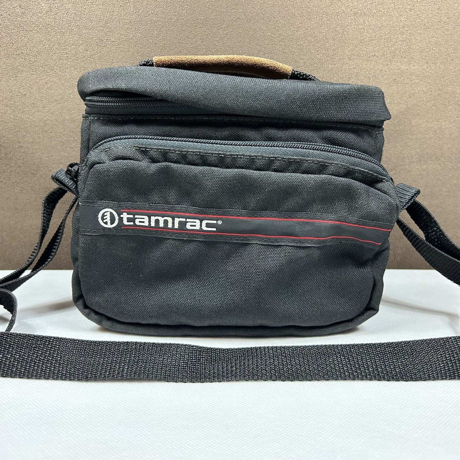 Vintage Tamrac Camera Bag Case Black Canvas Adjustable Strap Model 601