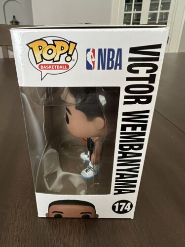 Funko Pop! NBA San Antonio Spurs Victor Wembanyama #174 w/ Soft Protector - Picture 3 of 7