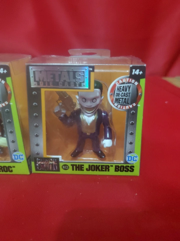 Metals Diecast Suicide Squad, DC Katana, Killer Croc, The Joker Boss Lote de 3 Foto 4 de 4