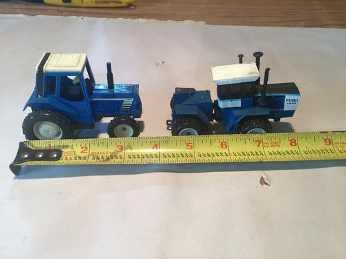 Vintage ERTL Ford diecast tractors 1:43 - Picture 2 of 6