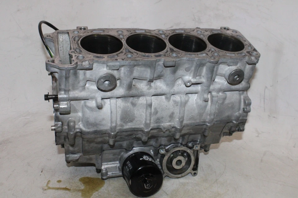Suzuki GSXR 750 2000 OEM MOTOR CÁRTER CÁRTER CÁRTER BLOQUE Foto 4 de 4