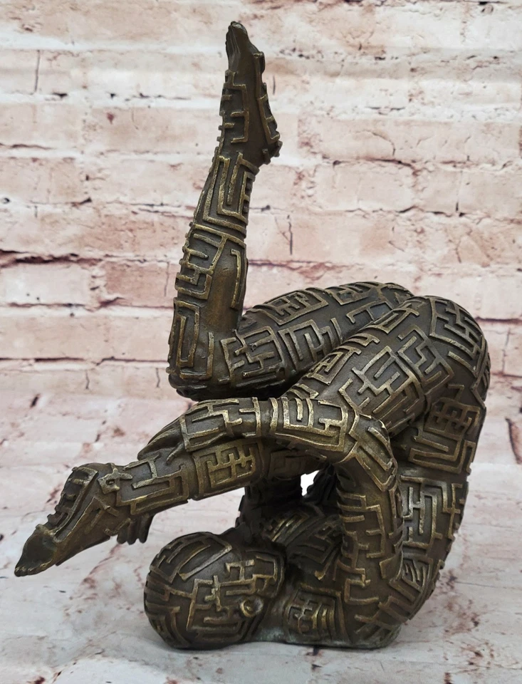 Rare Salvador Dali Male with Cubism Design Outfit Bronze Sculpture Statue Sale - Image 4 of 4