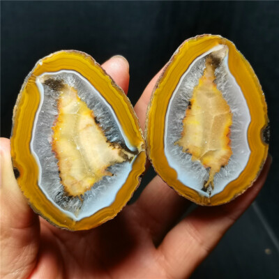 RARE 155.6G Natural Colorful Warring States Red Sardonyx Stone Healing R149