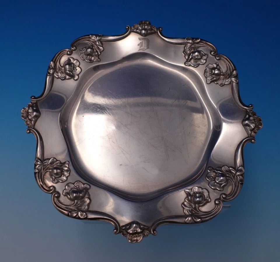 Plato de postre Les Cinq Fleurs de Reed and Barton de plata de ley 6,0 oz (#7530) Foto 2 de 4