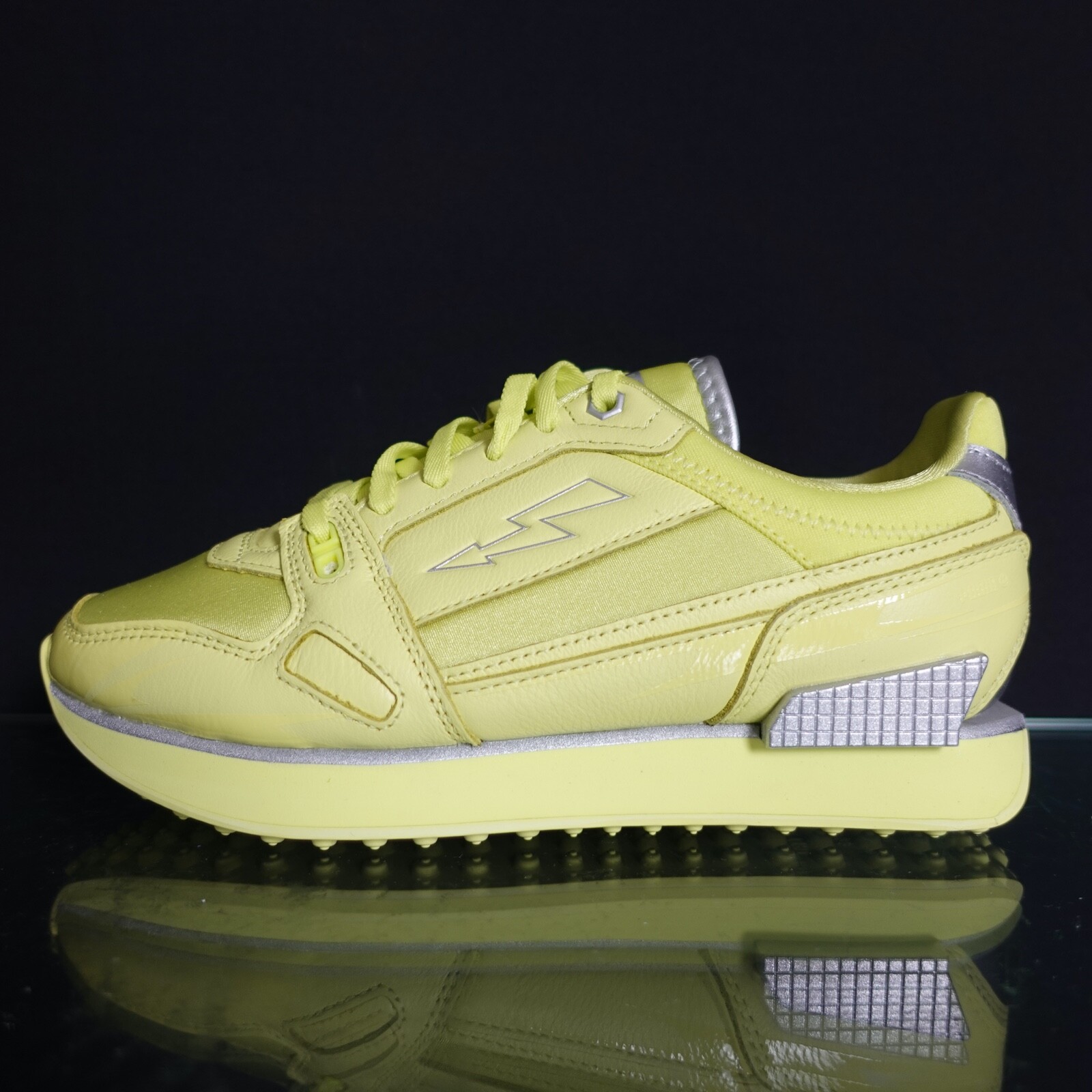 Puma Mile Rider Emoji Розничные женские кроссовки размера 5.5 Повседневная обувь желтого цвета #001