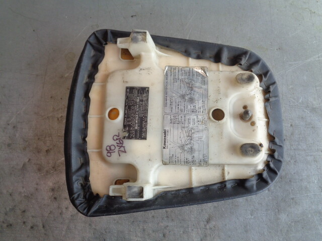 98 KAWASAKI ZX6R SEAT-ASSY,RR,BLACK 53001-1866-MA | eBay