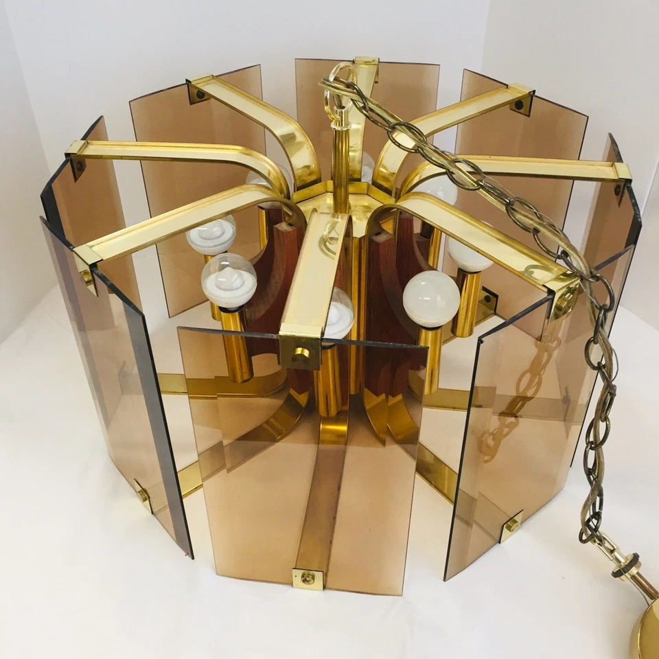Mid Century Modern 8 Arm 17 Light Chandelier Amber Smoke Glass Oak Brass Vtg - Image 4 of 4