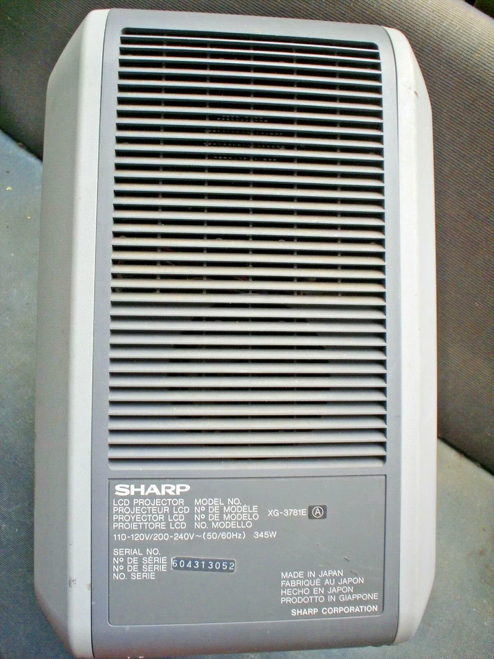 1 x PROYECTOR DE VISIÓN LCD NÍTIDO 240 VOLTIOS FRANQUEO GRATUITO HECHO EN JAPONÉS LATA P/U Foto 3 de 4