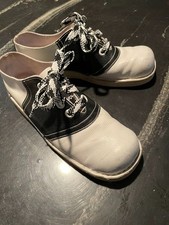Vintage Black White Saddle Shoes - size 9