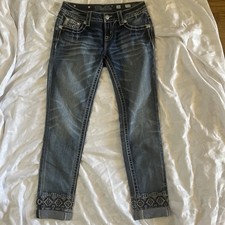Women  s Jeans Miss Me size 26x26 Signature Cuffed Skinny Embroidered