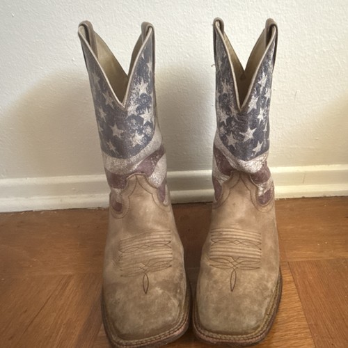 Ariat Men’s Circuit Proud Boots Size 8 8D- Barley Worn. Natural Distressed Look