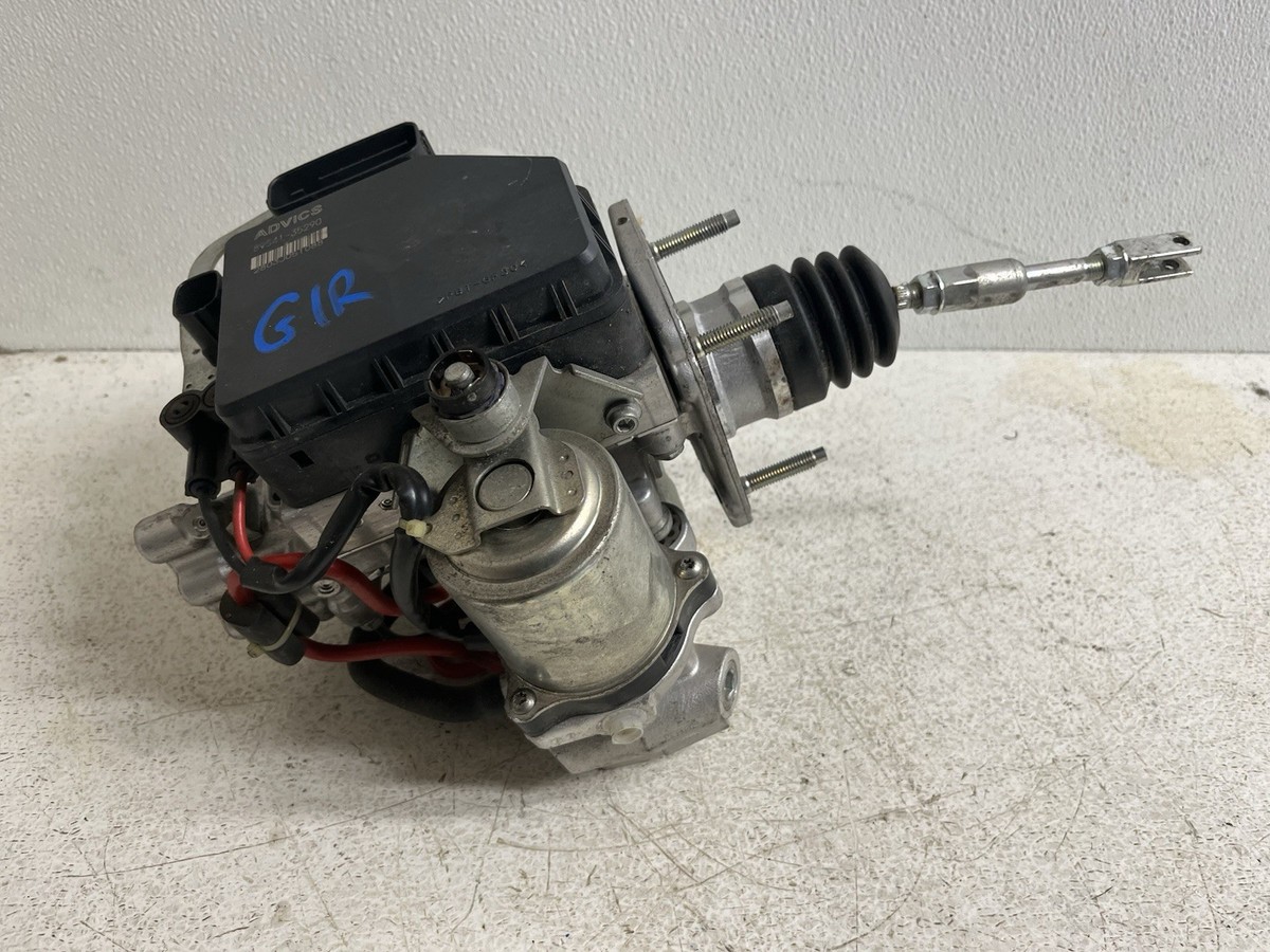 Toyota FJ Cruiser Anti Lock Brake Pump Actuator Module 89541-35290