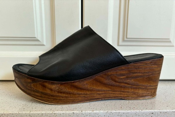 BAGATT Italy Black Leather Wedge Platform Shoes-Size 9-9.5