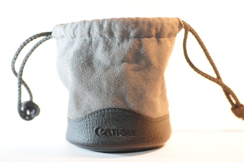 Canon LP-811 lens case for EF 50mm f/1.4 USM 50mm f/1.8 28mm f/2.8 3.5" tall