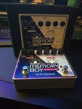 Electro-Harmonix EHX Deluxe Memory Boy Analog Delay Tap Tempo Effect Pedal