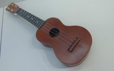 FAMOUS FS-1 Ukulele-01