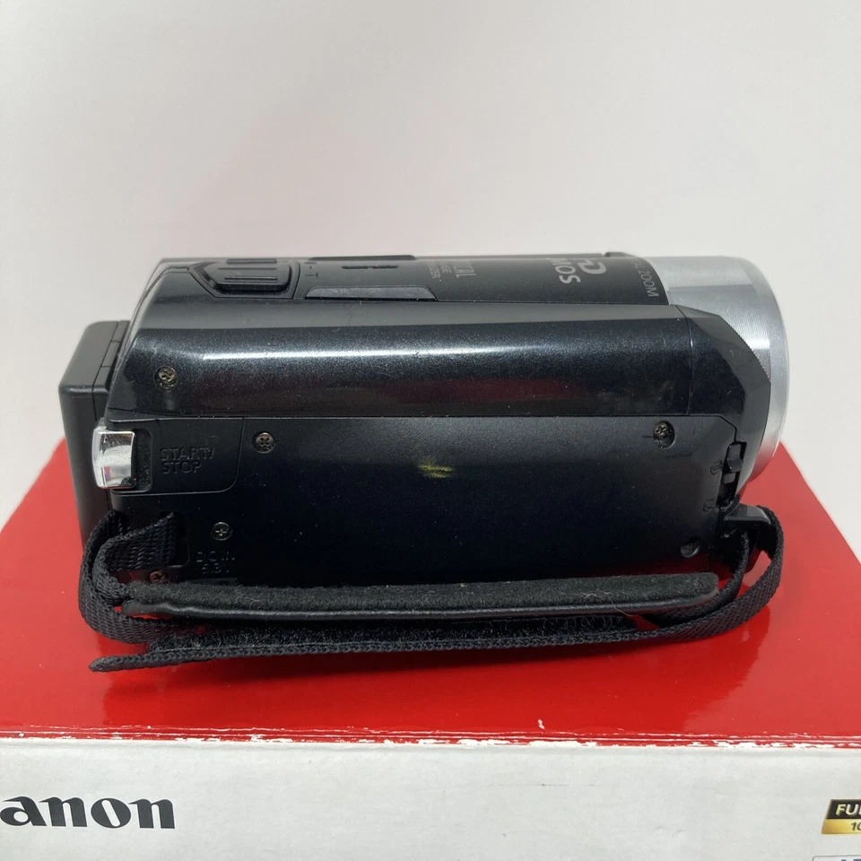 Untested Canon VIXIA HF R30 HD 1080p 8MP Flash Handycam Camcorder Video Camera - Image 3 of 4
