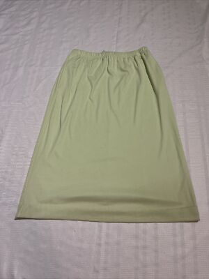 LBW Knits GUC Women s Green Skirt Size L 32x32  Elastic Waist Bin C4/6
