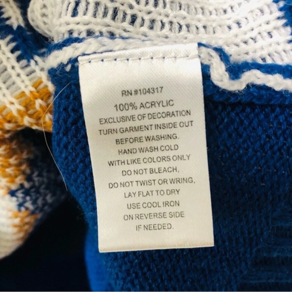 Derek Heart Sequin Penguin Winter Ugly Christmas Sweater Size Medium