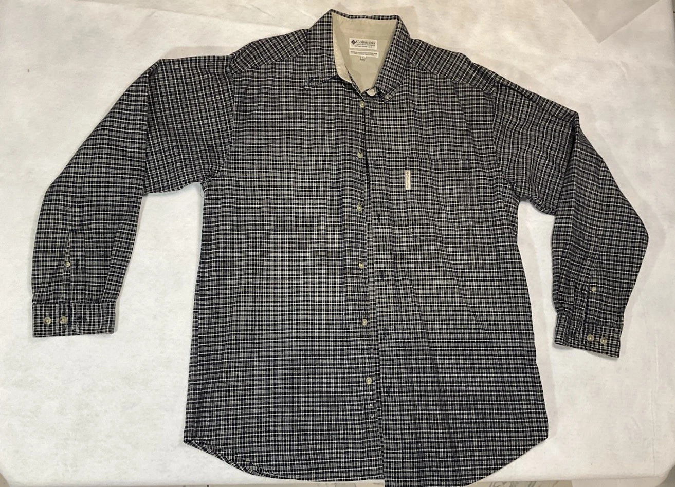 Columbia Long Sleeve Button Down Shirt Men's XL Navy Blue/ Gray Plaid Flannel