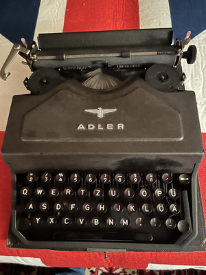 RARE 1930s German Adler Favorit No. 7 Field Typewriter Qwertz Keyboard ...
